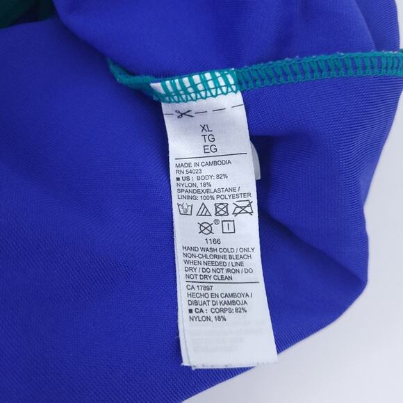 Old Navy One Piece Swimsuit Size XL Front Tie Bathing Suit Soft Cups Excellent - Picture 3 of 4